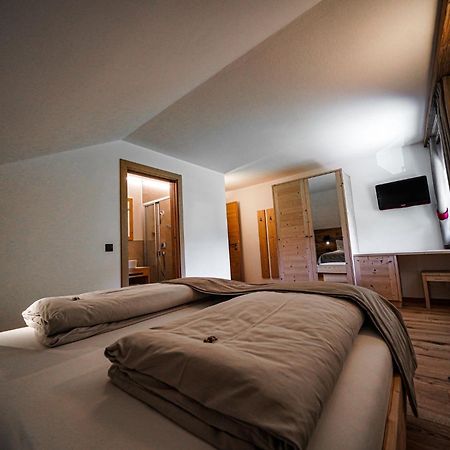 Garni Bergblick Hotel Braies  Buitenkant foto